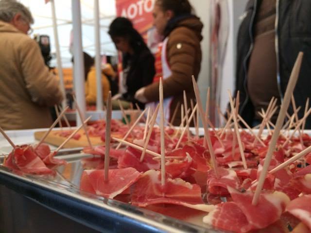 BILLA PRESENTS BULGARIA’S TRADITIONAL MEAT DELICACY PRODUCTION IN A TRAVELLING EXHIBITION